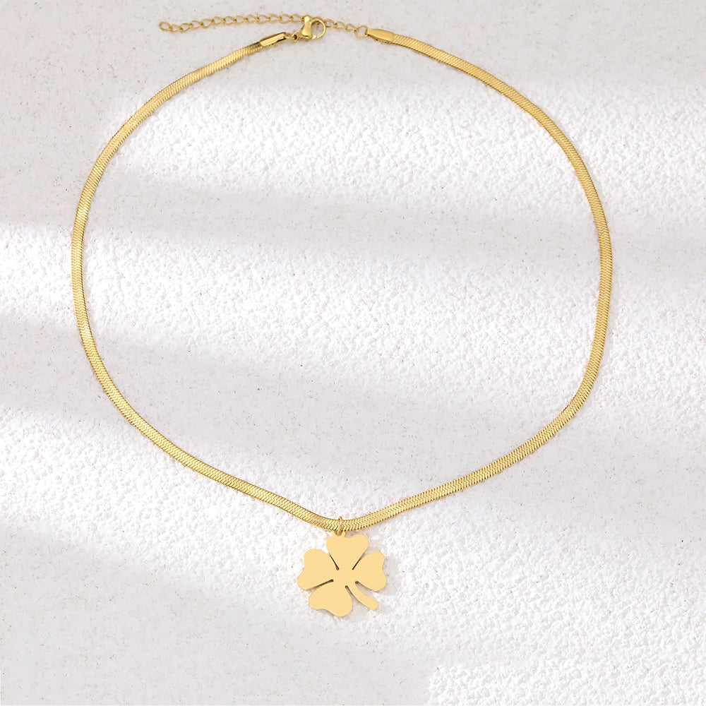 Snake Chain Necklace with Clover Charm