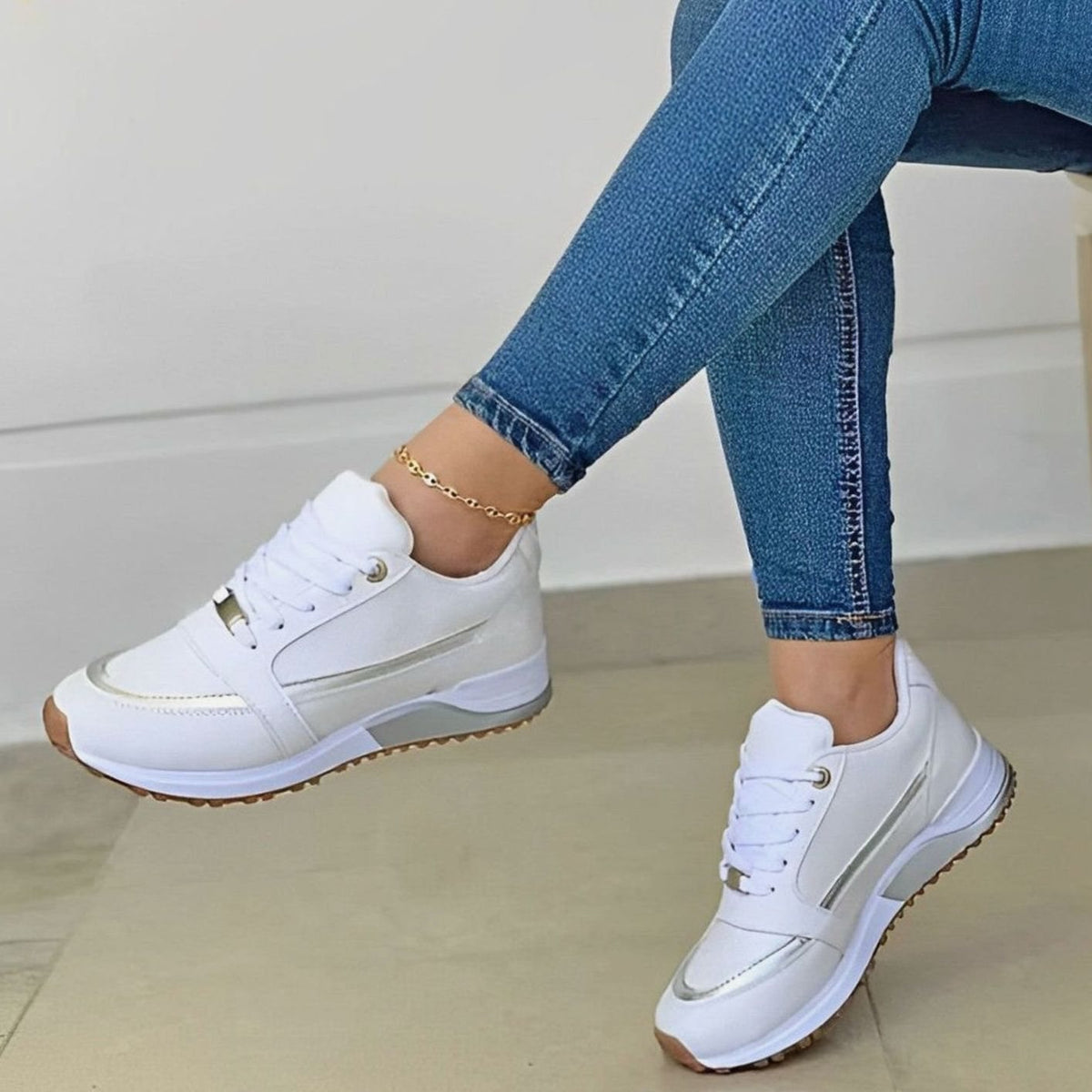 Women's Non-Slip Lace-Up Casual Walking Sneakers