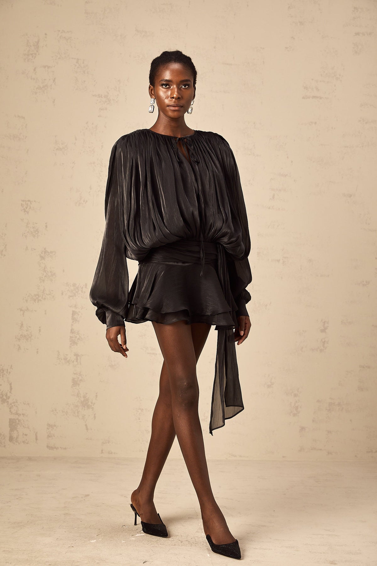 Balloon-Sleeve Dress with Defined Waist | Flowy Midi Dress for Elegant Occasions