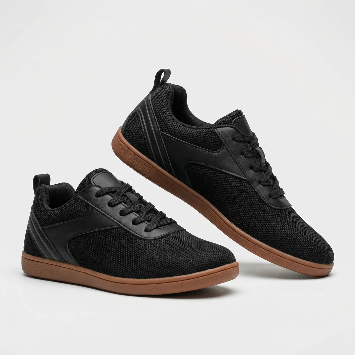 Barefoot-Style Trainers with Wide Toe Box