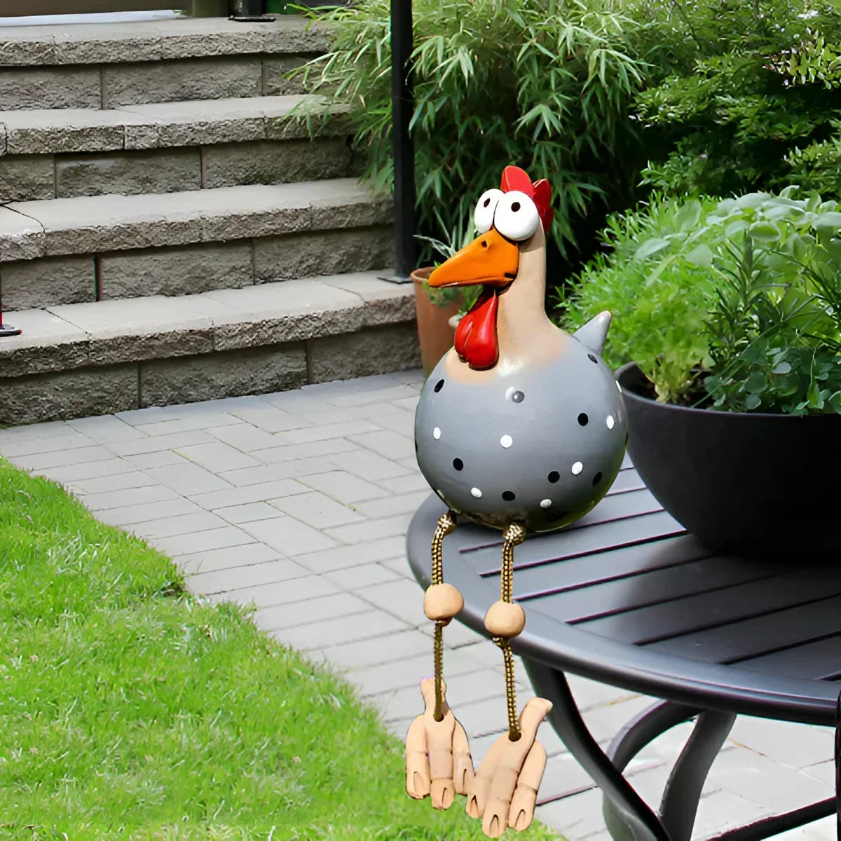 Colourful Metal Hen Garden Sculpture - Charming Outdoor Decor