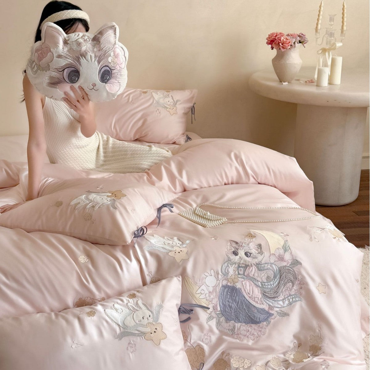 Cotton Sateen Bedding Set with Detailed Animal Embroidery