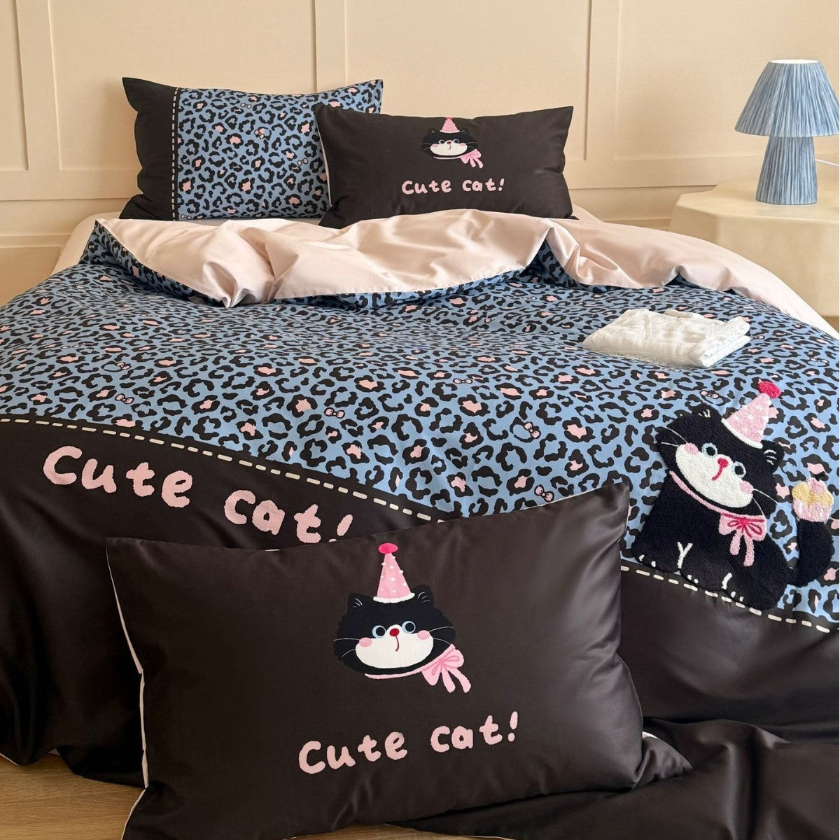 Cotton Sateen Bedding Set with Leopard Print and Cute Cat Motif
