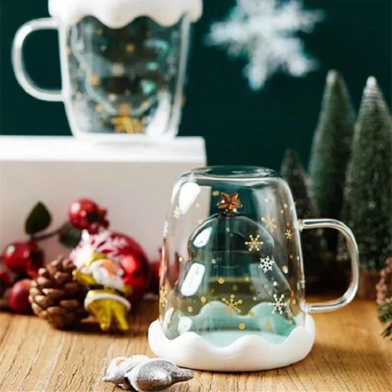 Double-Wall Glass Mug with Christmas Tree Design, Lid, and Snowflake Details (300 ml)