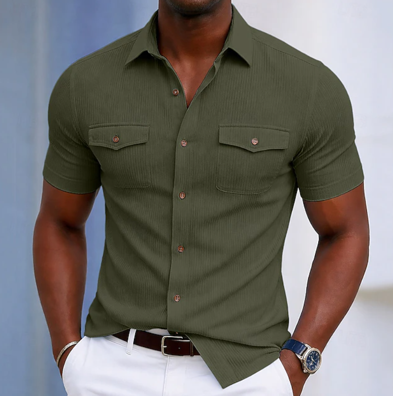 Everyday Pocket Button-Up Shirt