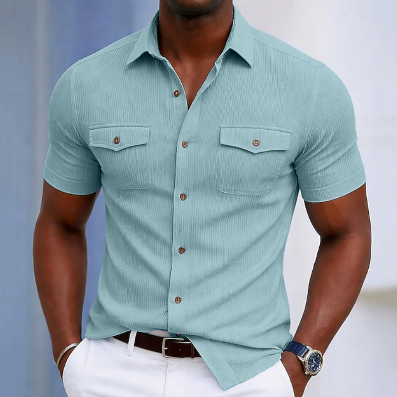 Everyday Pocket Button-Up Shirt