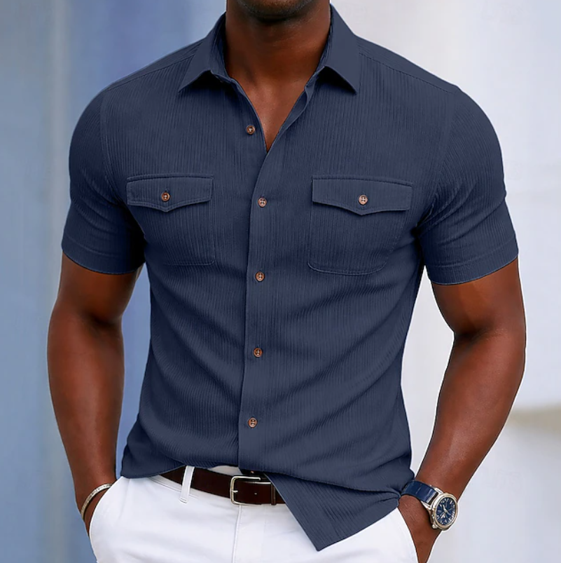 Everyday Pocket Button-Up Shirt