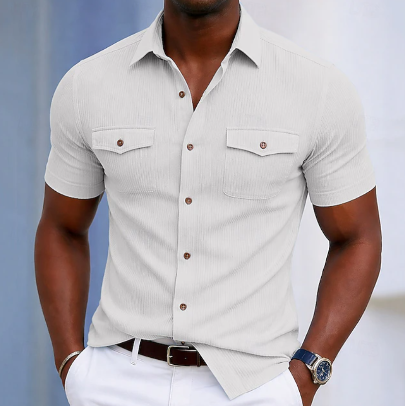 Everyday Pocket Button-Up Shirt