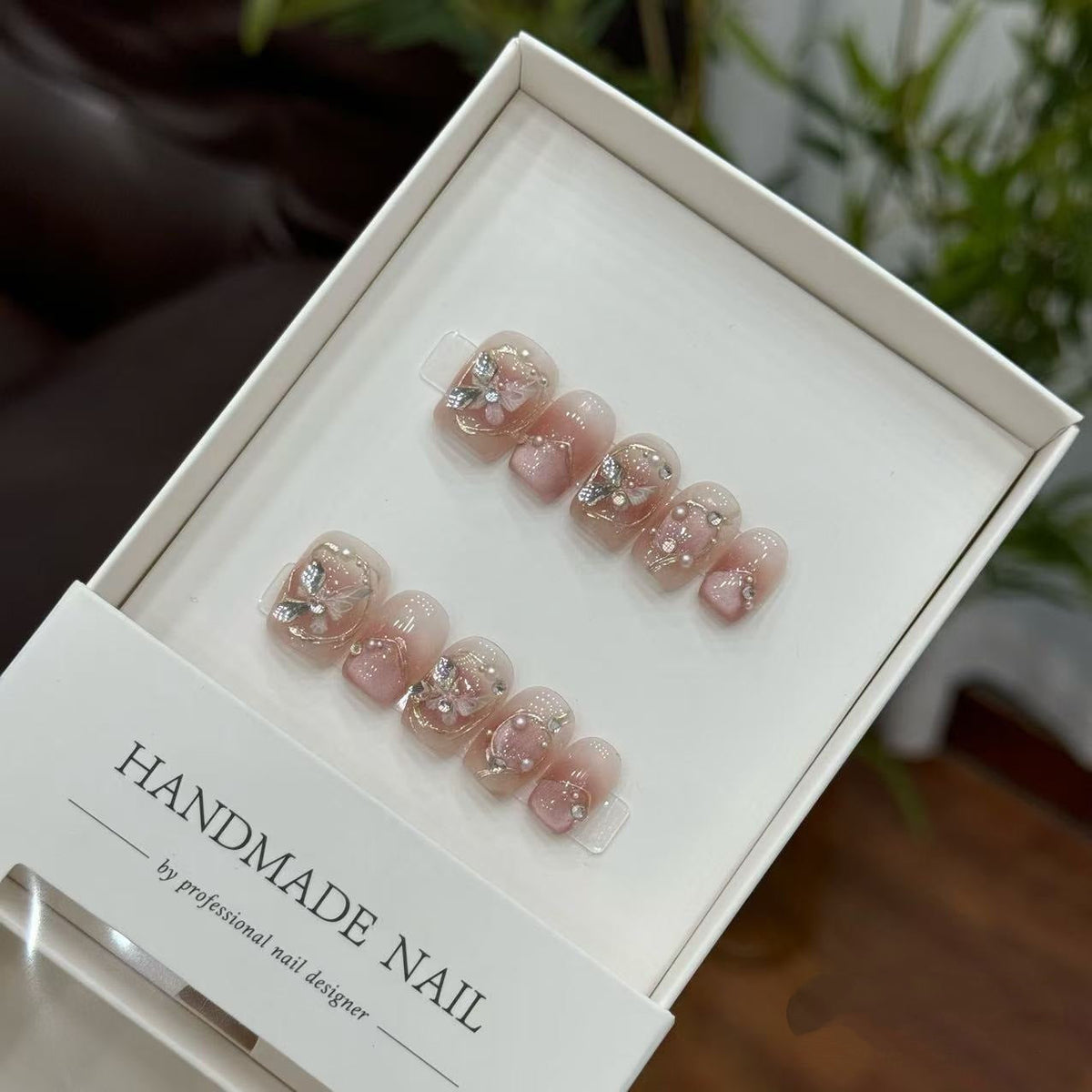 Handmade Artistic Press-On Nail Set with Floral and Gem Accents