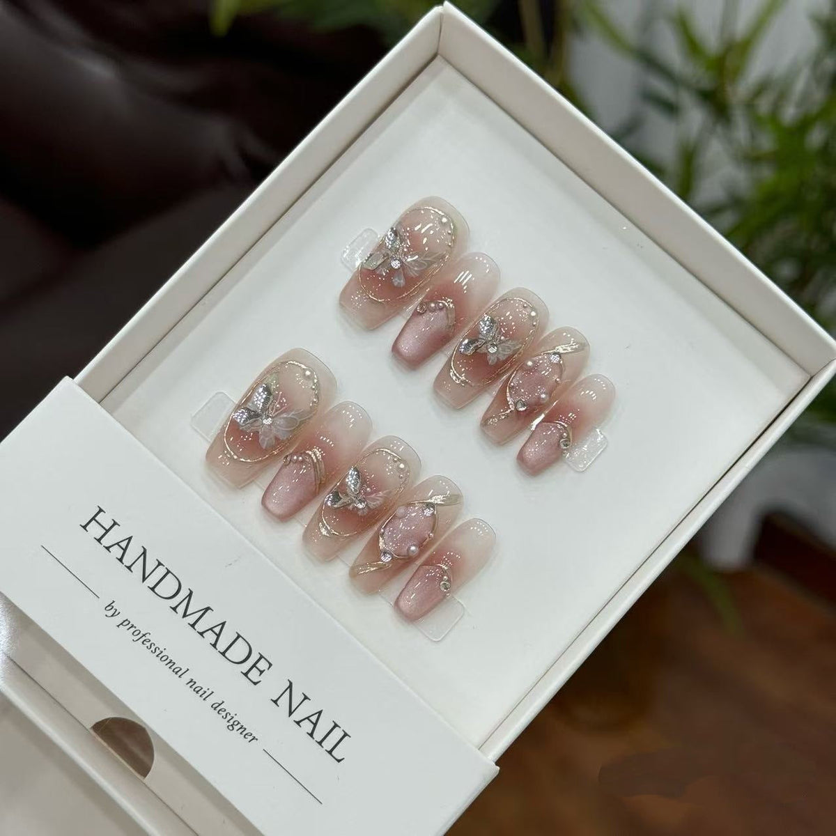 Handmade Artistic Press-On Nail Set with Floral and Gem Accents