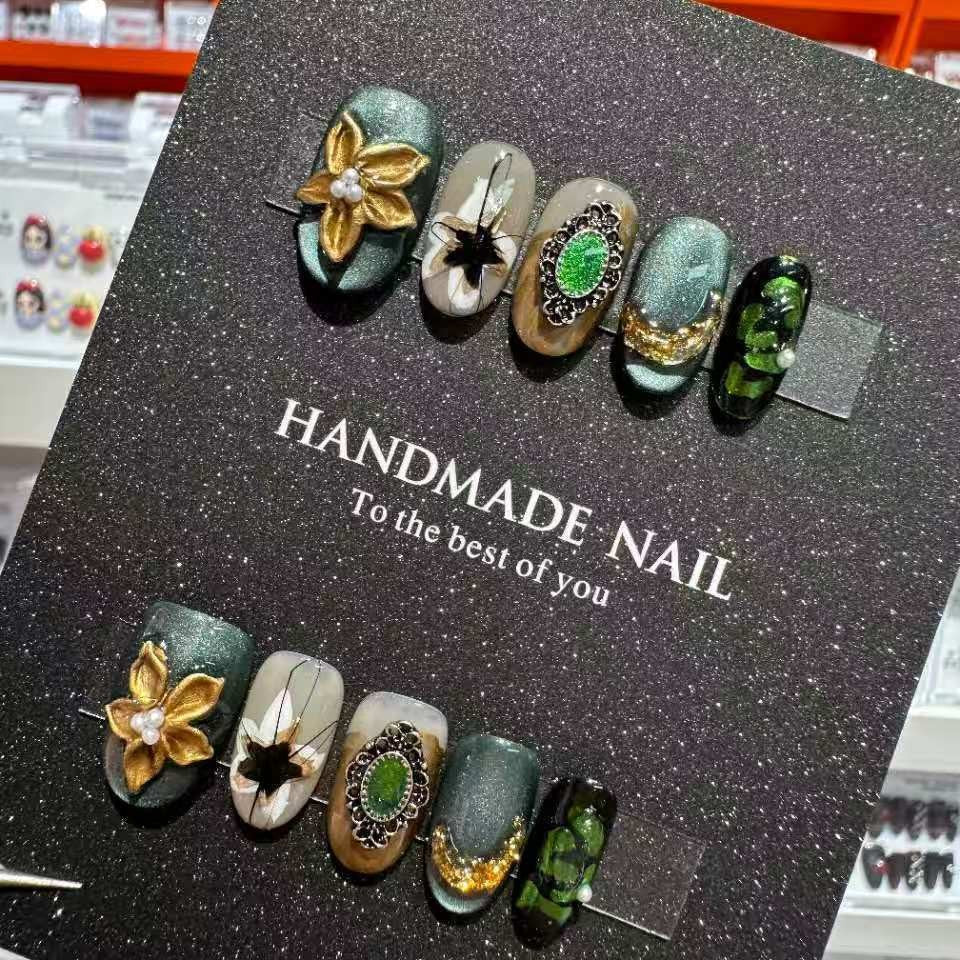 Handmade Press-On Nail Art Set