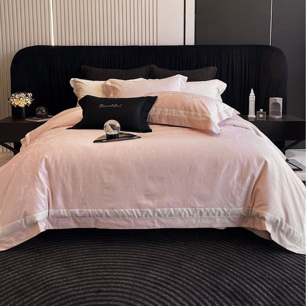 Jacquard Cotton Sateen Bed Linen Set with Delicate Medallion Pattern and Satin Border