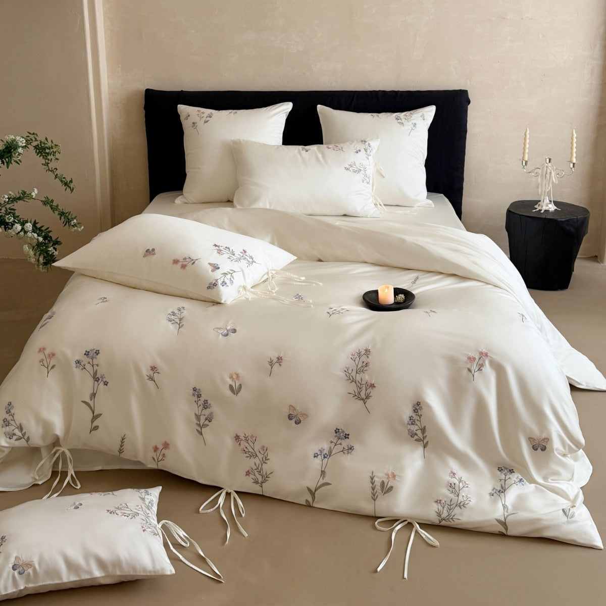 Mako Satin Bedding Set with Floral Embroidery and Ties