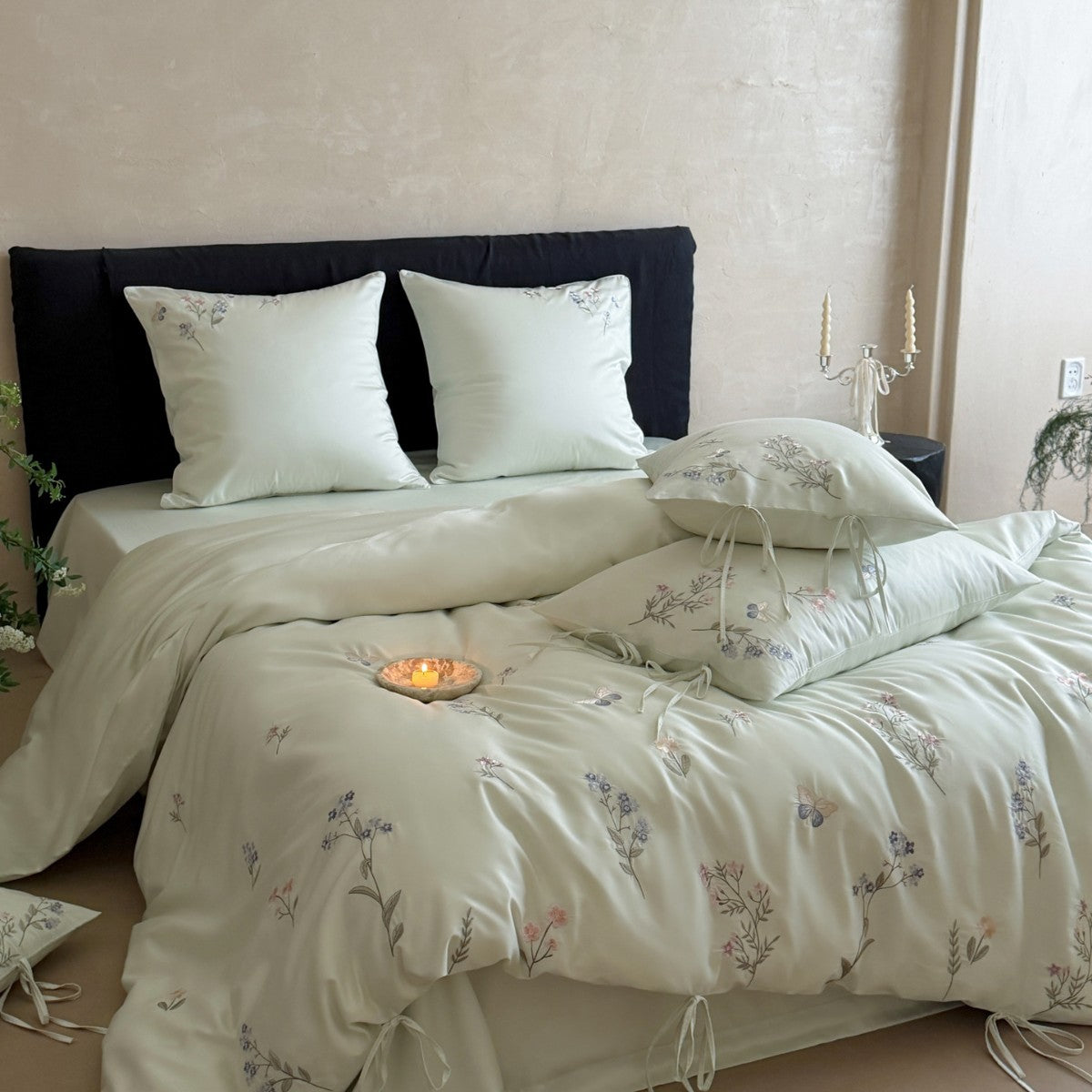 Mako Satin Bedding Set with Floral Embroidery and Ties