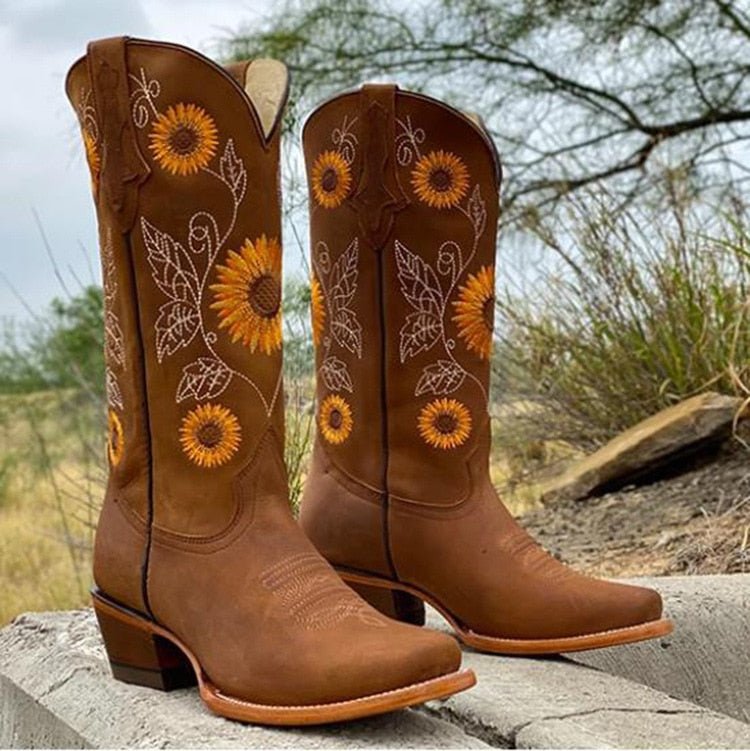 Image of Mariah | Women's Embroidered Cowboy Boots