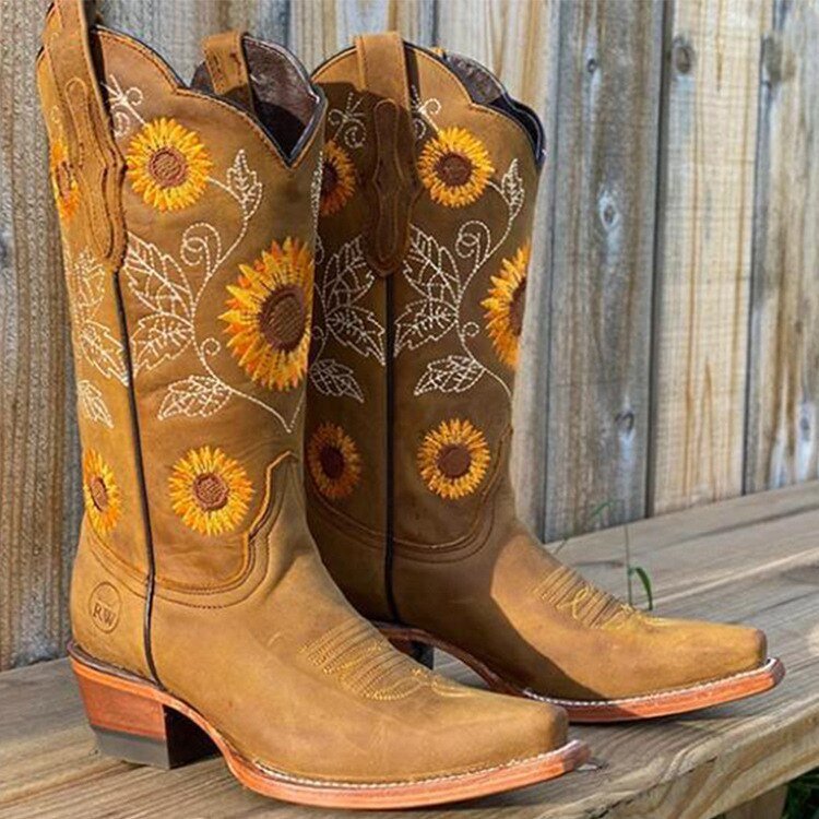 Image of Mariah | Women's Embroidered Cowboy Boots