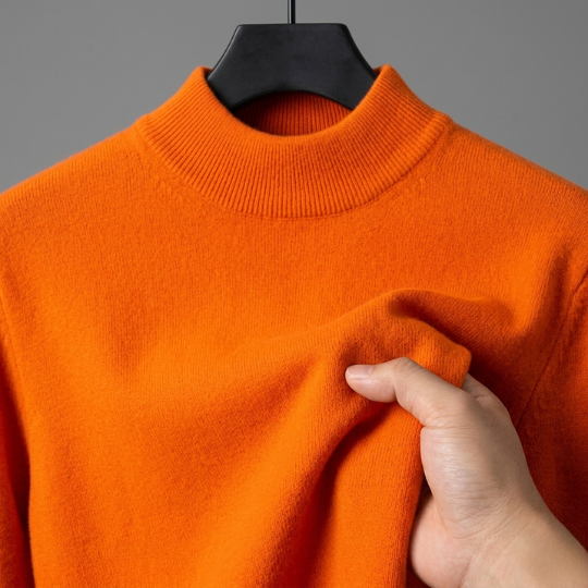 Men's Cashmere Sweater - Image 1