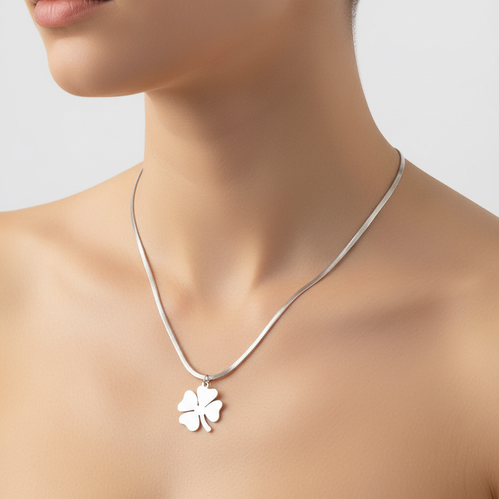 Snake Chain Necklace with Clover Charm
