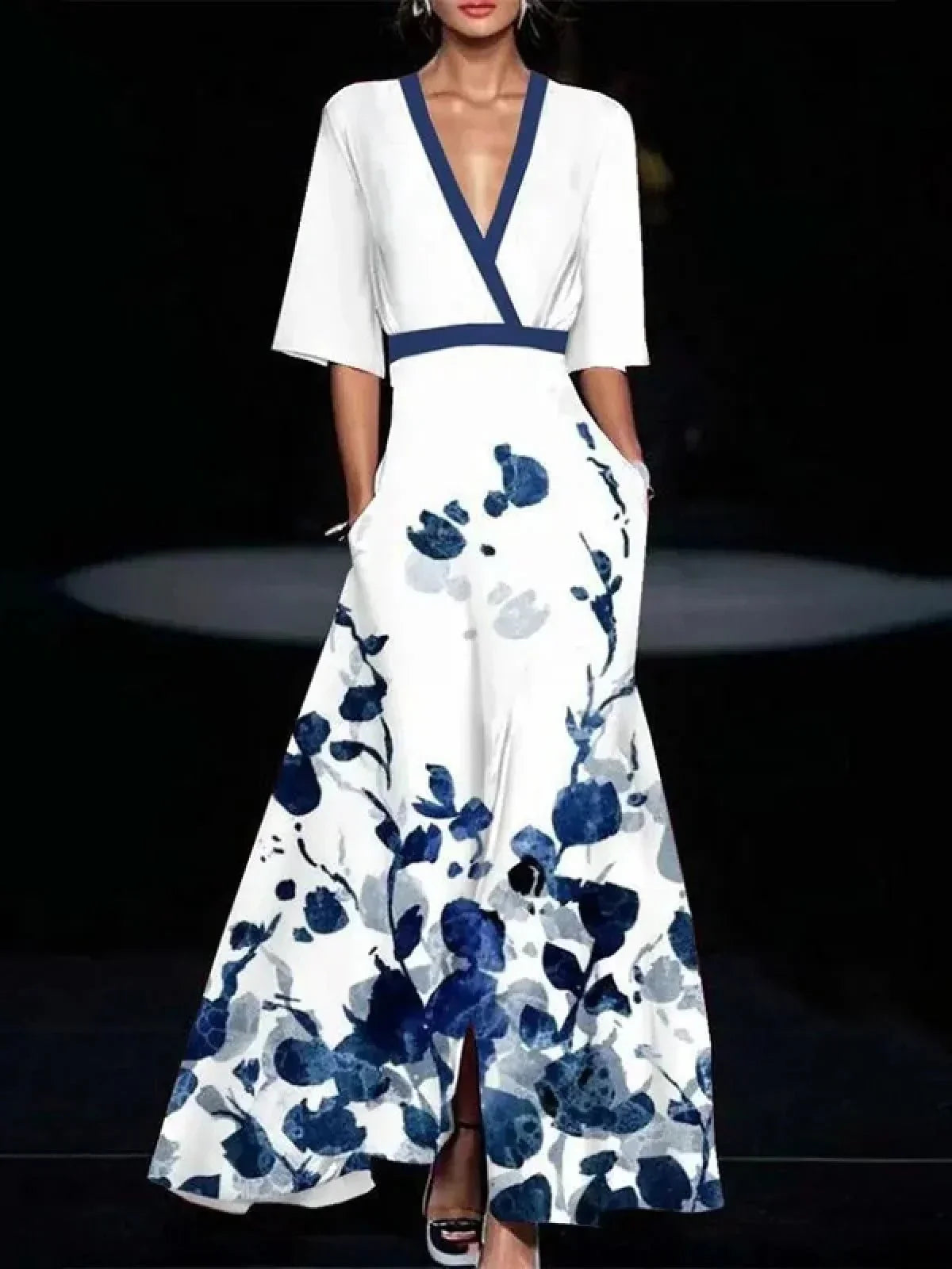 Stylish Sleeved Elegant Dress