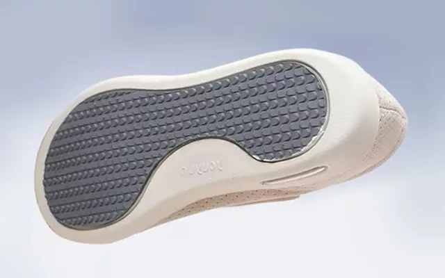 Unisex Wide-Fit Diabetic Shoes for Swollen Feet