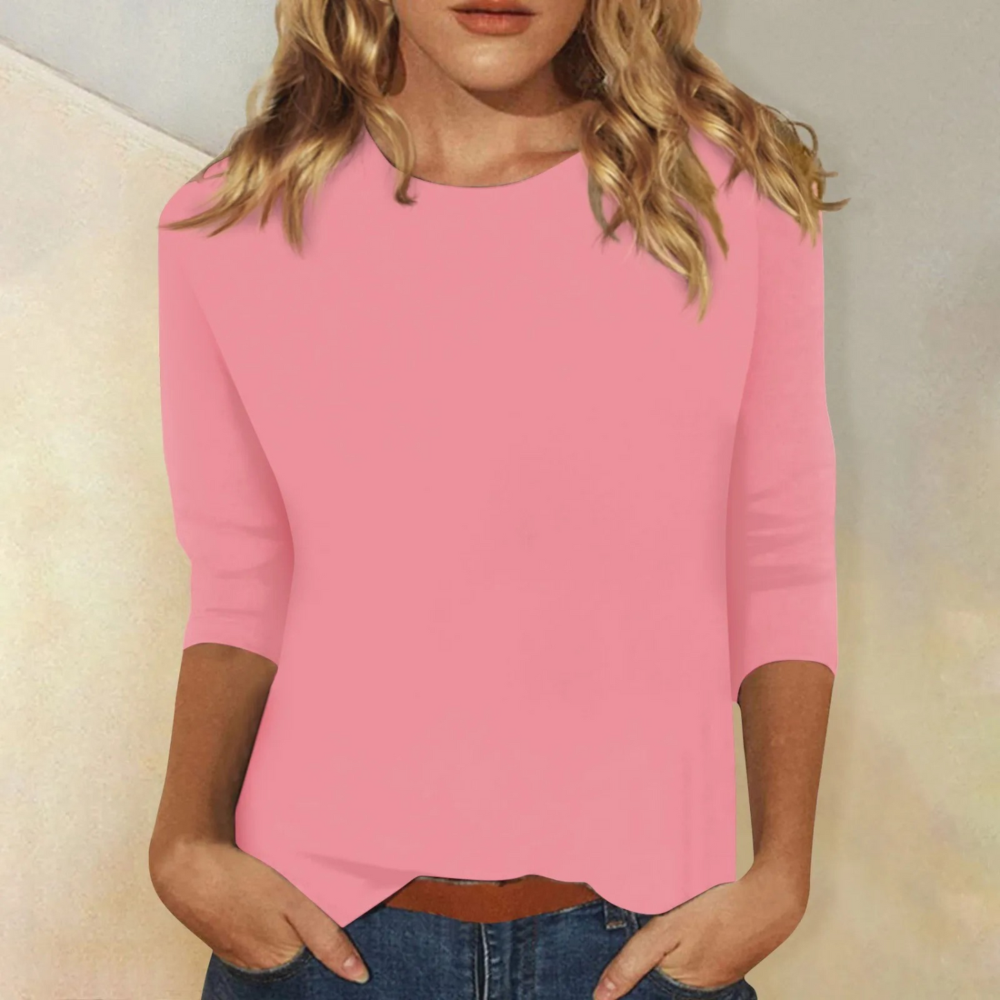 Women's Comfortable 3/4 Sleeve Round Neck Top