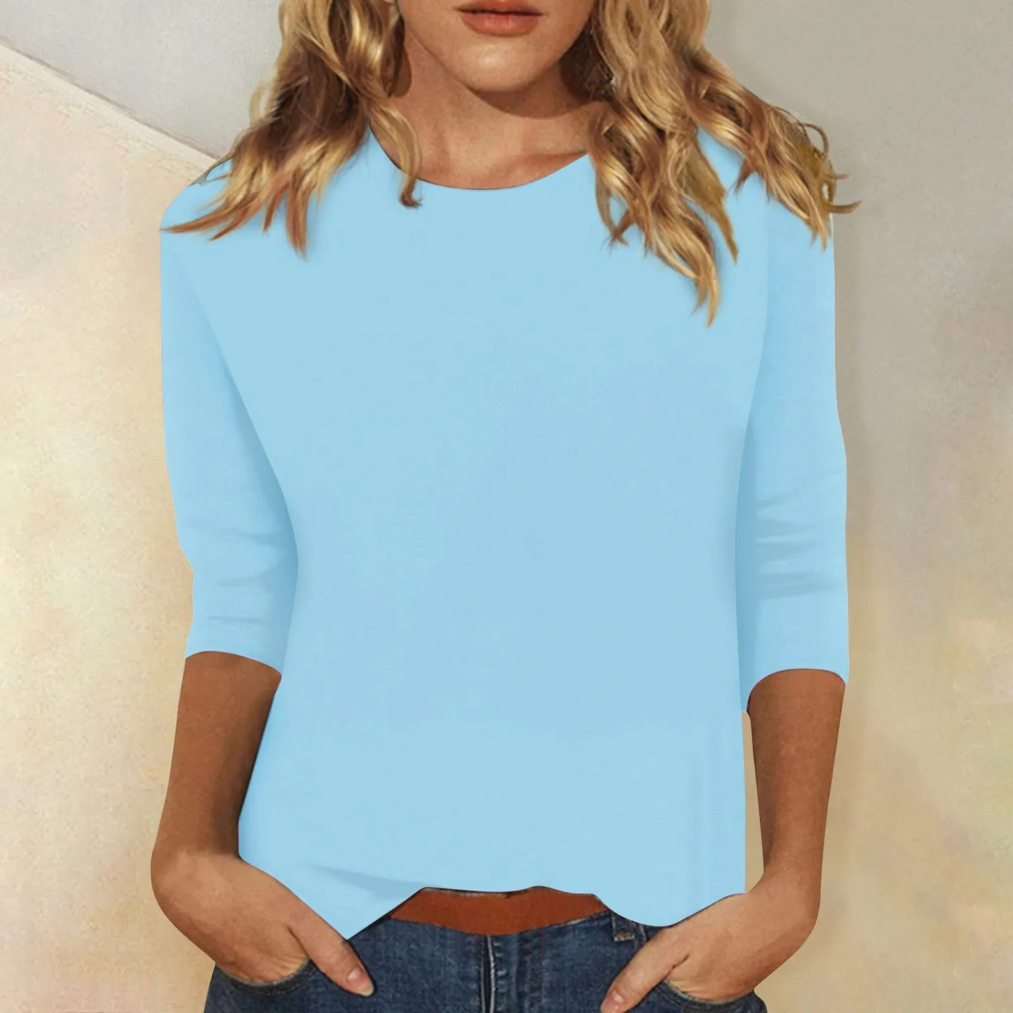 Women's Comfortable 3/4 Sleeve Round Neck Top