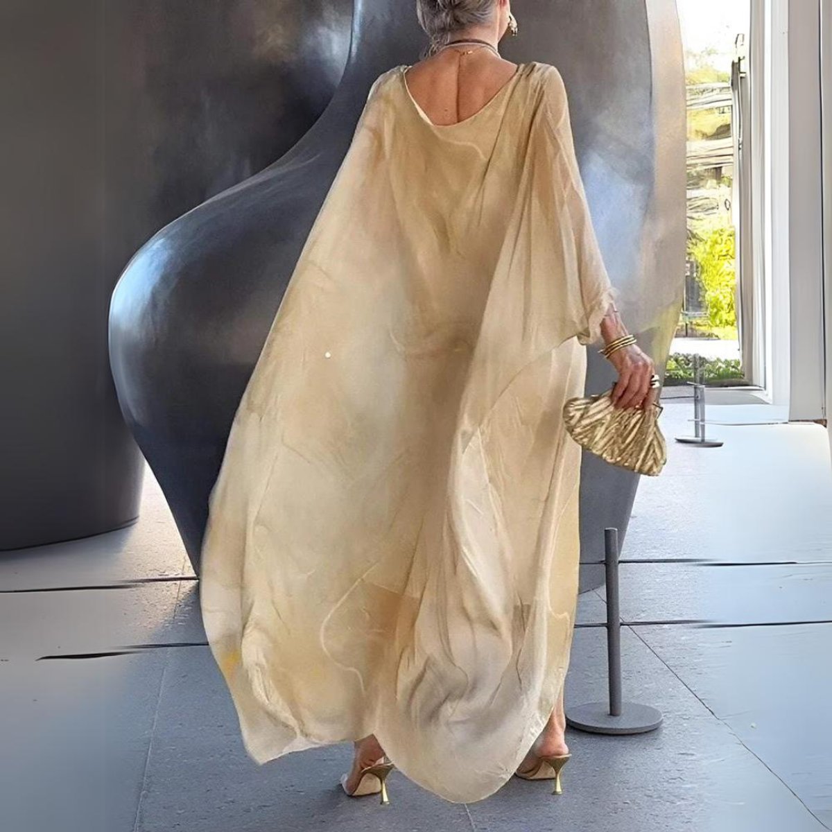 Women's Flowy Batwing Long Sleeve Dress With Maxi Silhouette