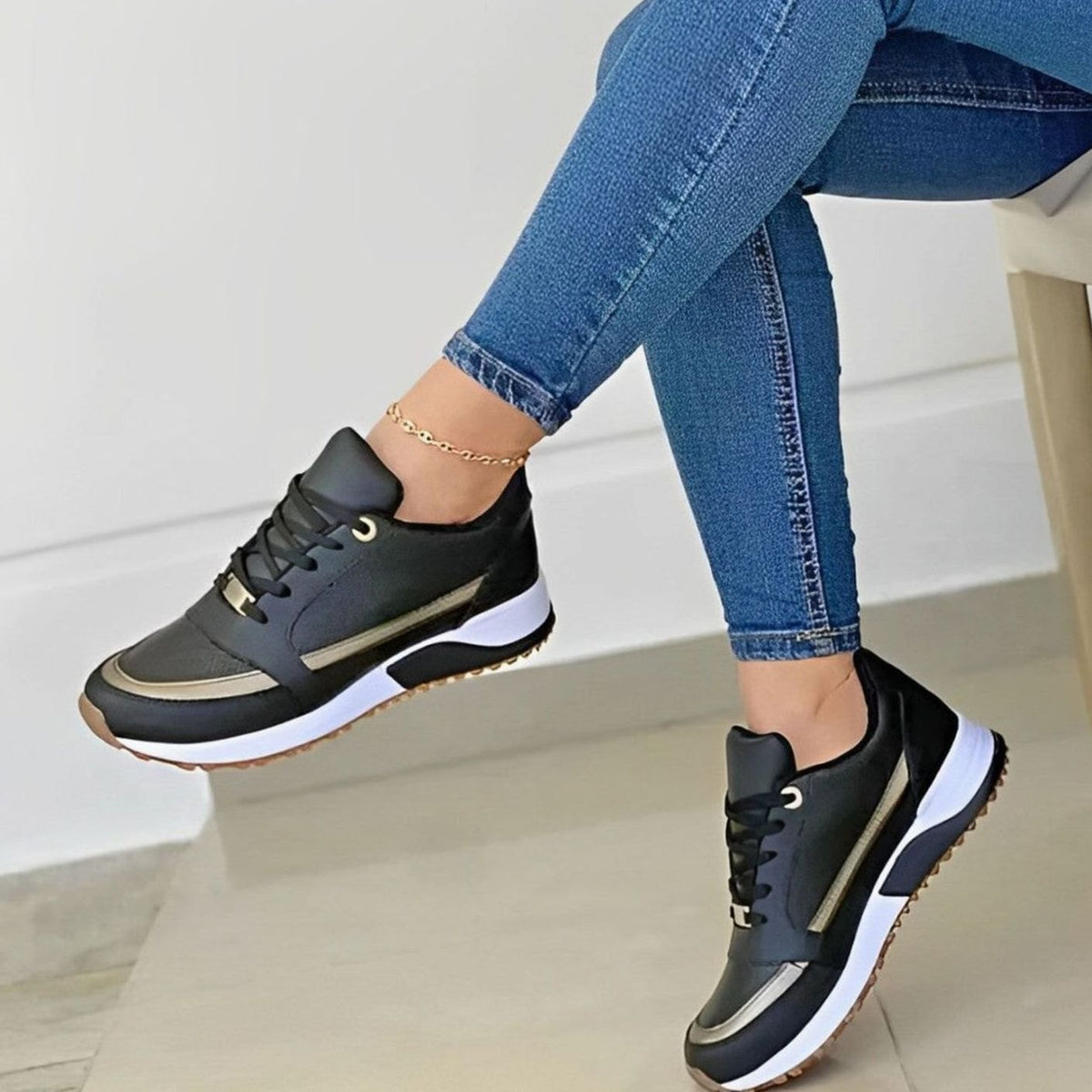 Women's Non-Slip Lace-Up Casual Walking Sneakers
