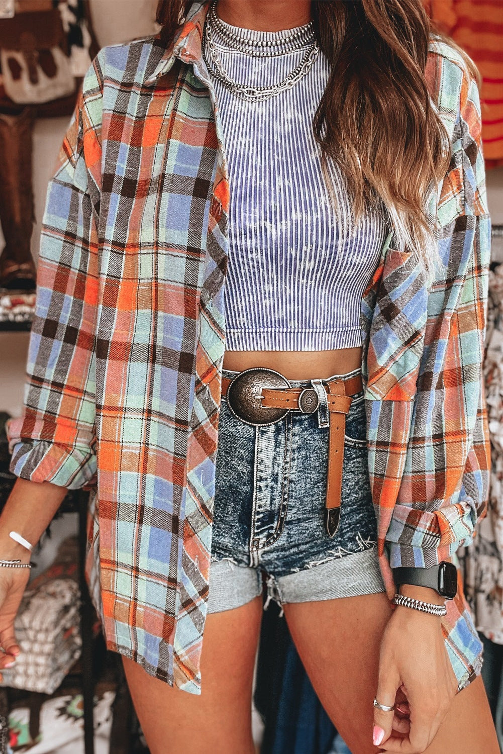 Women's Oversized Checked Flannel Shirt with Chest Pockets and Casual Cut
