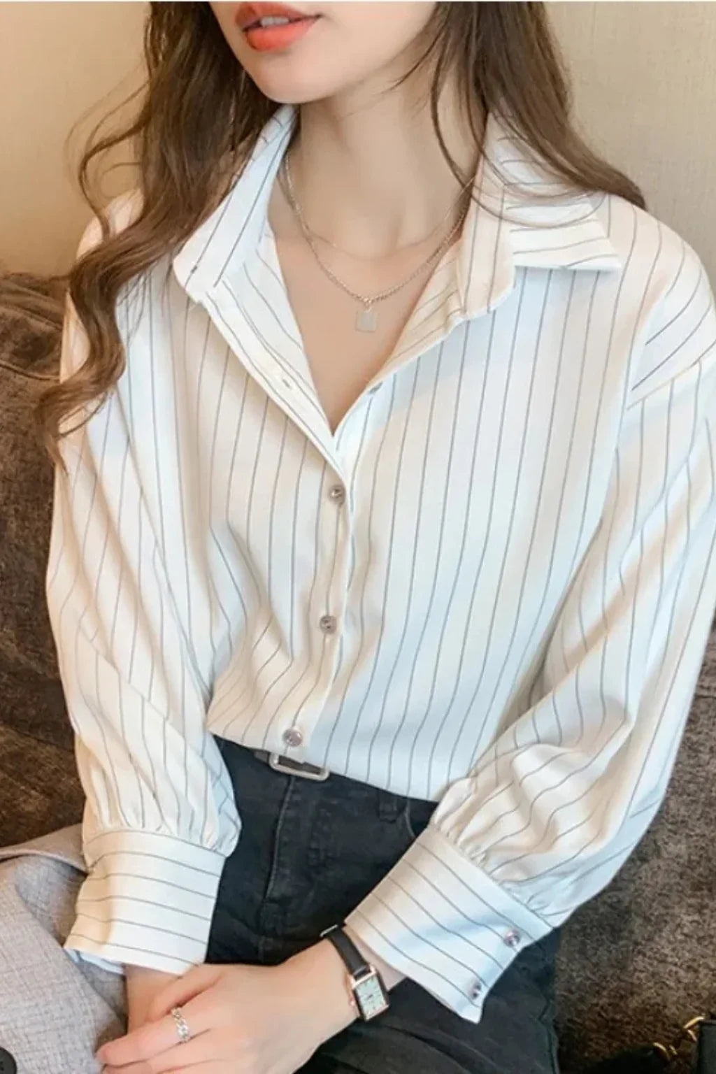 Women's Striped Button-Up Shirt with Collar and Buttoned Cuffs